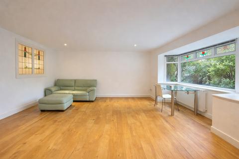 1 bedroom flat to rent - Dartford Avenue, London, N9