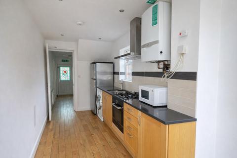 1 bedroom flat to rent, Dartford Avenue, London, N9