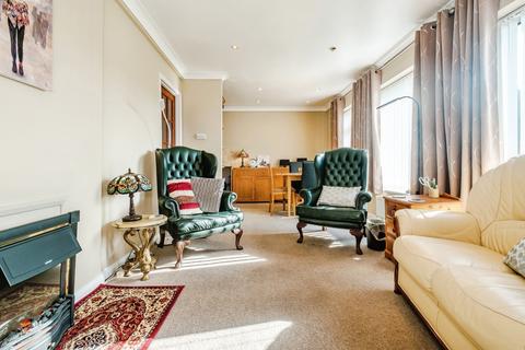 3 bedroom bungalow for sale, Derwent Drive, Goring-by-Sea, Worthing, West Sussex, BN12
