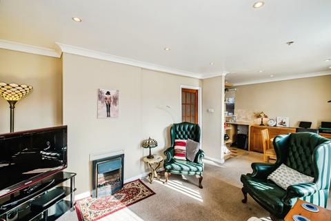 3 bedroom bungalow for sale, Derwent Drive, Goring-by-Sea, Worthing, West Sussex, BN12