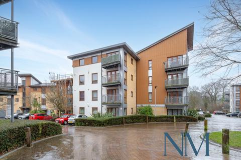 2 bedroom flat to rent, Commonwealth Drive, Three Bridges, Crawley RH10