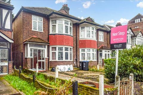 3 bedroom end of terrace house to rent, London Road, Morden