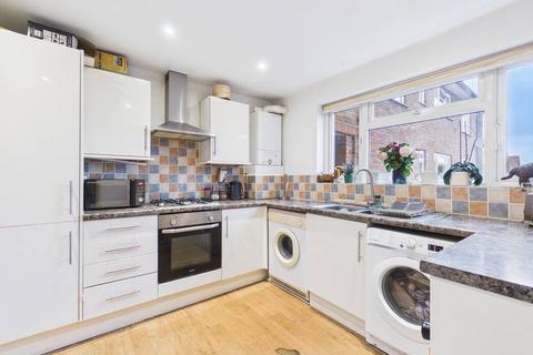 3 bedroom apartment for sale, Convent Road, Ashford, Surrey, TW15