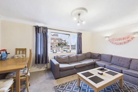 3 bedroom apartment for sale, Convent Road, Ashford, Surrey, TW15
