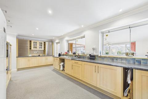 3 bedroom detached bungalow for sale, Fosse Lane, Thorpe-On-The-Hill, Lincoln
