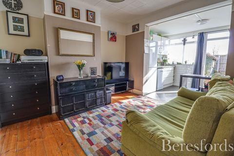 2 bedroom terraced house for sale, Kings Chase, Brentwood, CM14
