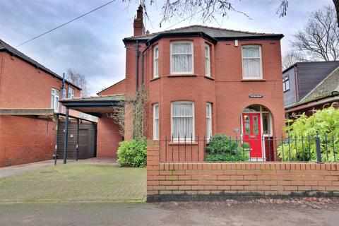 3 bedroom detached house for sale, Central Avenue, Beverley