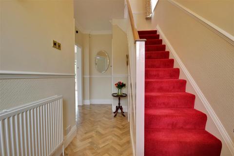 3 bedroom detached house for sale, Central Avenue, Beverley