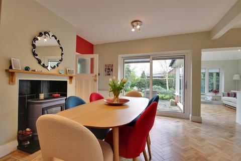 3 bedroom detached house for sale, Central Avenue, Beverley