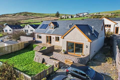 4 bedroom detached house for sale, Bryn Eithin, Llithfaen