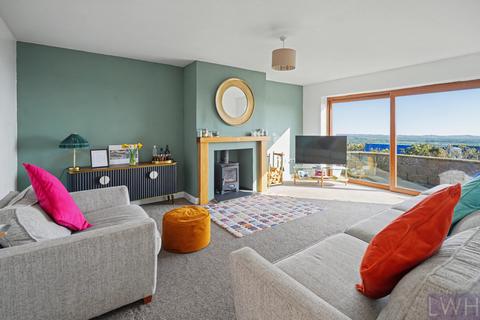 4 bedroom detached house for sale, Bryn Eithin, Llithfaen