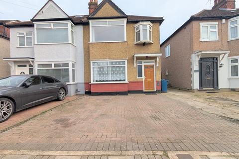 4 bedroom house to rent - Bishop Ken Road, HARROW