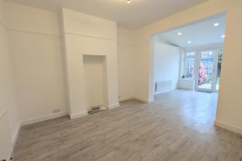 4 bedroom house to rent, Bishop Ken Road, HARROW