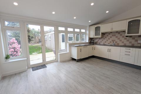 4 bedroom house to rent, Bishop Ken Road, HARROW