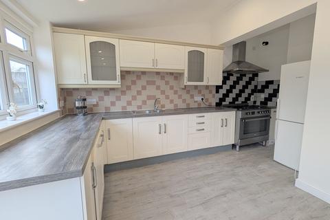 4 bedroom house to rent, Bishop Ken Road, HARROW