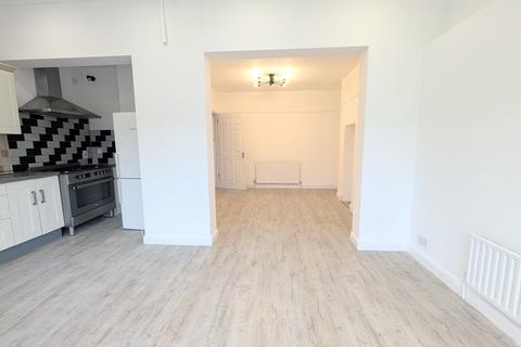 4 bedroom house to rent, Bishop Ken Road, HARROW