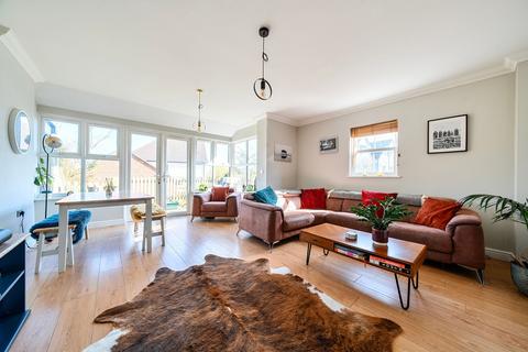 4 bedroom semi-detached house for sale, Benson Way, Rye TN31