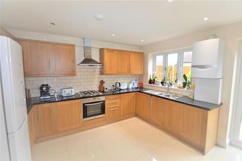 5 bedroom house to rent, Kingsley Road, Ilford, IG6