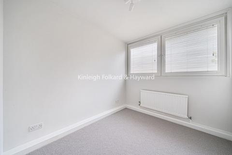2 bedroom flat to rent, Masons Hill, Bromley, Kent, BR2