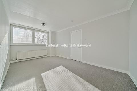 2 bedroom flat to rent, Masons Hill, Bromley, Kent, BR2