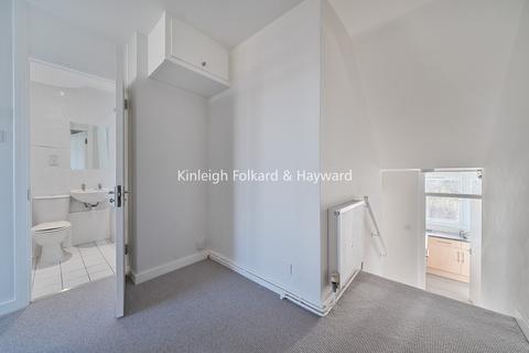 2 bedroom flat to rent, Masons Hill, Bromley, Kent, BR2
