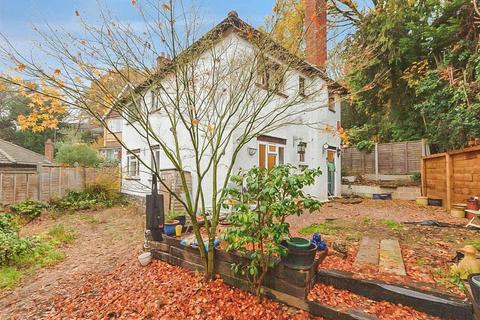 2 bedroom maisonette for sale, St. Charles Road, Brentwood