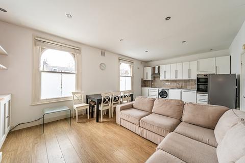 2 bedroom flat to rent, Gauden Road London SW4