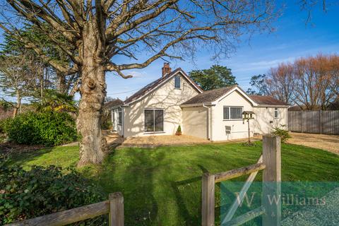 undefined, 3 bed detached, GLAMPING BUSINESS, 5 ACRES OF LAND, CRANMORE, YARMOUTH