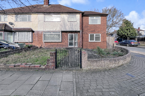 3 bedroom semi-detached house for sale, Farnes Drive, Romford RM2