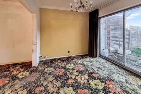 3 bedroom semi-detached house for sale, Farnes Drive, Romford RM2