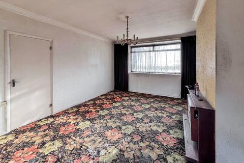 3 bedroom semi-detached house for sale, Farnes Drive, Romford RM2