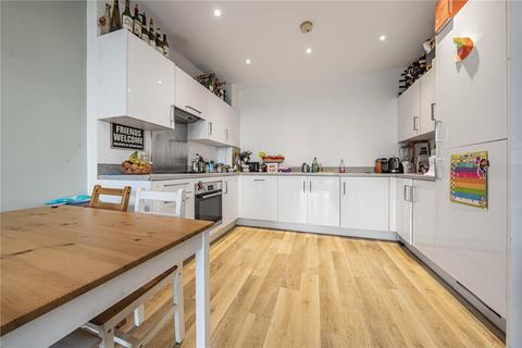 2 bedroom apartment for sale, Walpole Lodge, 7 Plaza Gardens, London, SW15