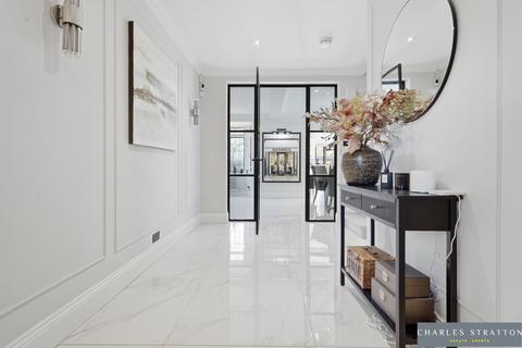 4 bedroom detached house for sale, Heath Drive, Gidea Park