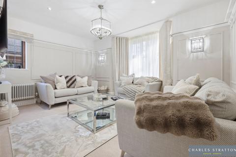 4 bedroom detached house for sale, Heath Drive, Gidea Park