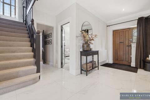 4 bedroom detached house for sale, Heath Drive, Gidea Park