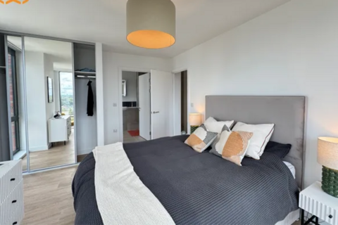 3 bedroom flat to rent, Bonnet Street, London E16