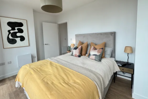 3 bedroom flat to rent, Bonnet Street, London E16