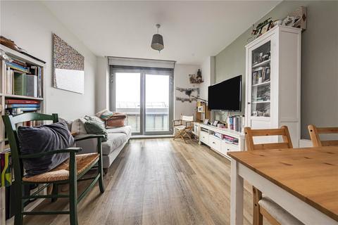 2 bedroom apartment for sale, Walpole Lodge, 7 Plaza Gardens, London, SW15