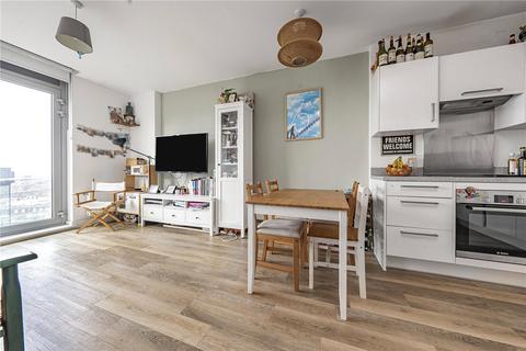 2 bedroom apartment for sale, Walpole Lodge, 7 Plaza Gardens, London, SW15