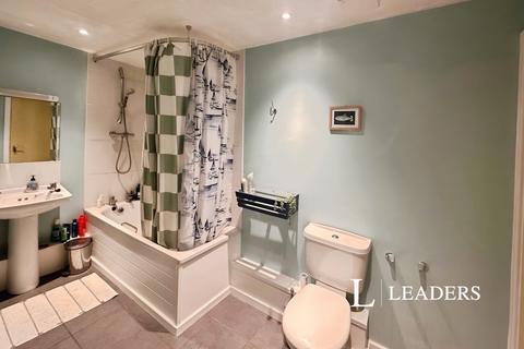 2 bedroom flat to rent, Lewes Road, Brighton, BN2