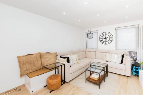 1 bedroom apartment for sale, East India Dock Road, London E14