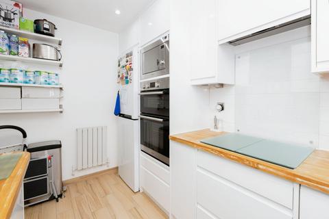 1 bedroom apartment for sale, East India Dock Road, London E14