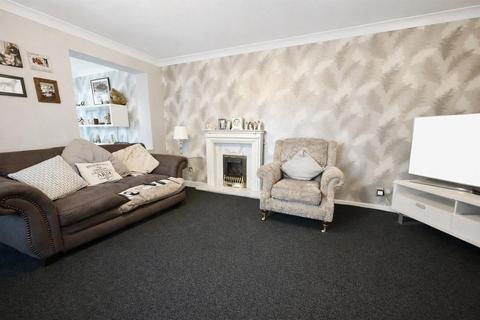 4 bedroom semi-detached house for sale, Ivywood Court, Darlington