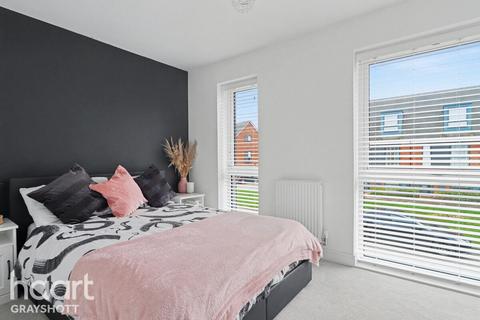 2 bedroom terraced house for sale, Chieftain Street, Bordon