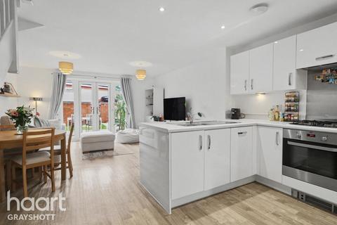 2 bedroom terraced house for sale, Chieftain Street, Bordon