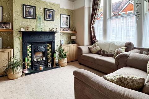 undefined, Queen Street, Littlehampton BN17