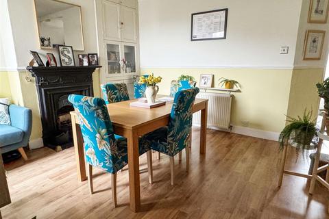 undefined, Queen Street, Littlehampton BN17