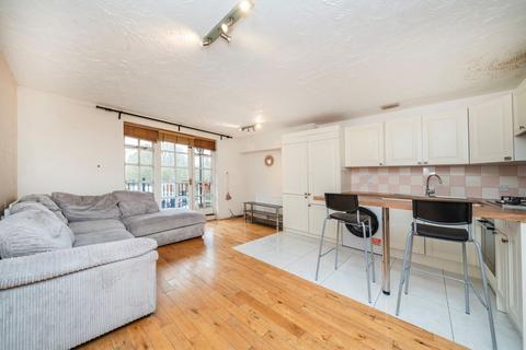 2 bedroom flat for sale, Shaftesbury Gardens, London NW10