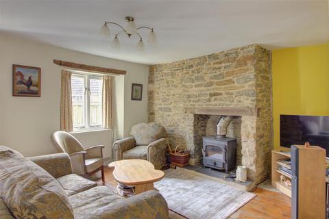 3 bedroom cottage for sale, Gastons Road, Malmesbury