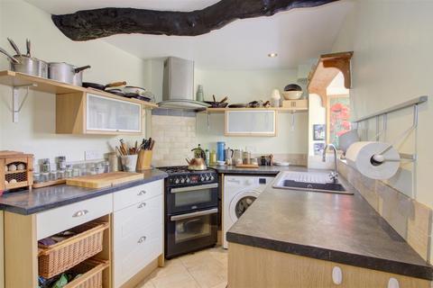 3 bedroom cottage for sale, Gastons Road, Malmesbury